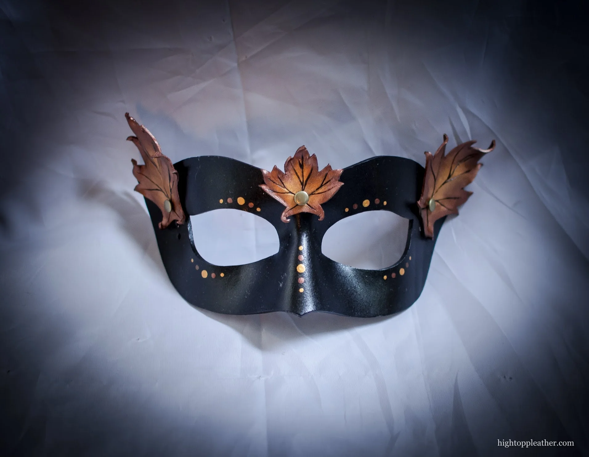 Autumn leaf mask